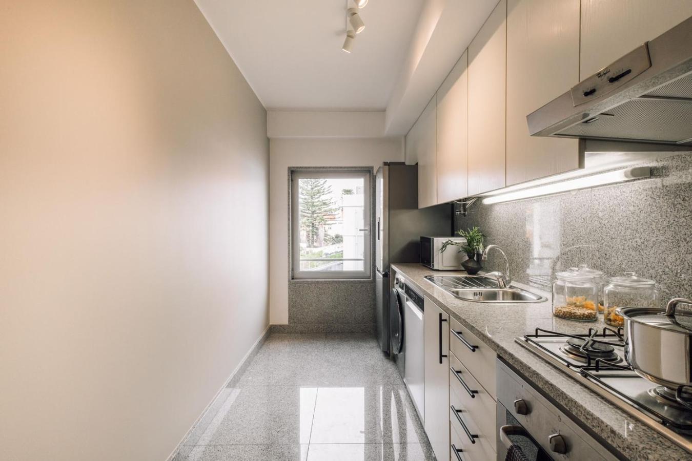 Flores - 1 Bedroom And Parking In Estrela Apartamento Lisboa